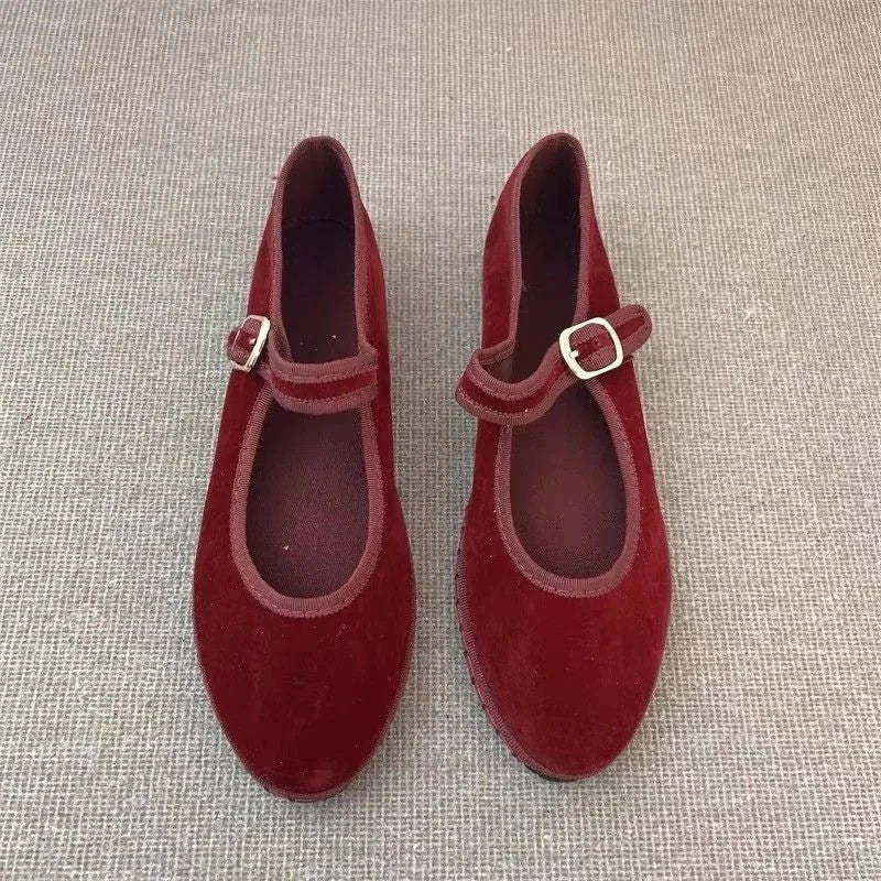 Par de sapatilhas femininas vermelho cherry de veludo Rubí