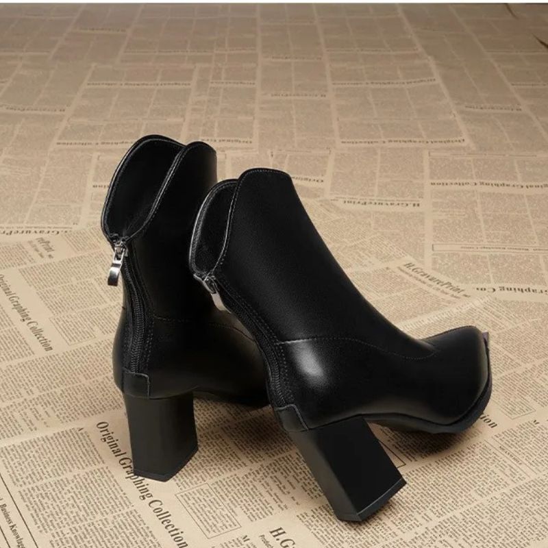 Bota Feminina Cano Curto Biqueira