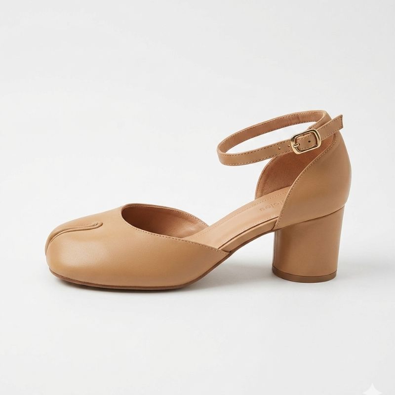 Sapato Tabi Mary Jane bege