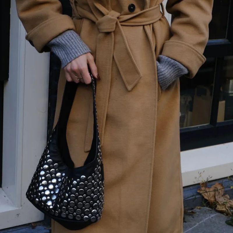 Bolsa Feminina Média Tachas