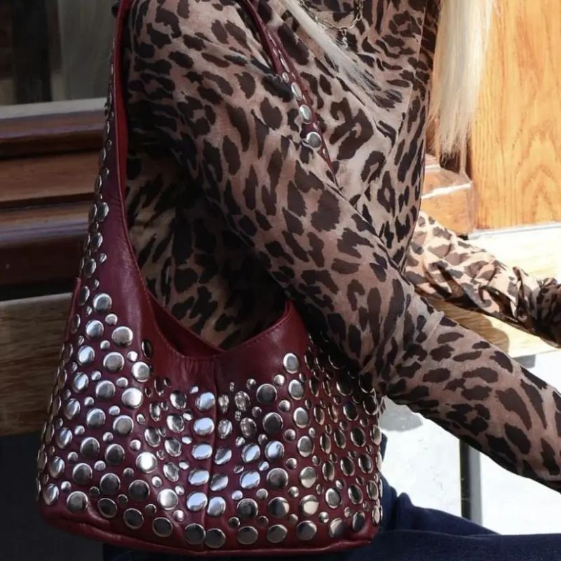 Bolsa_Feminina_M_dia_Tachas