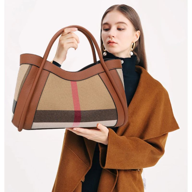 Bolsa Grande Xadrez - Couro Premium