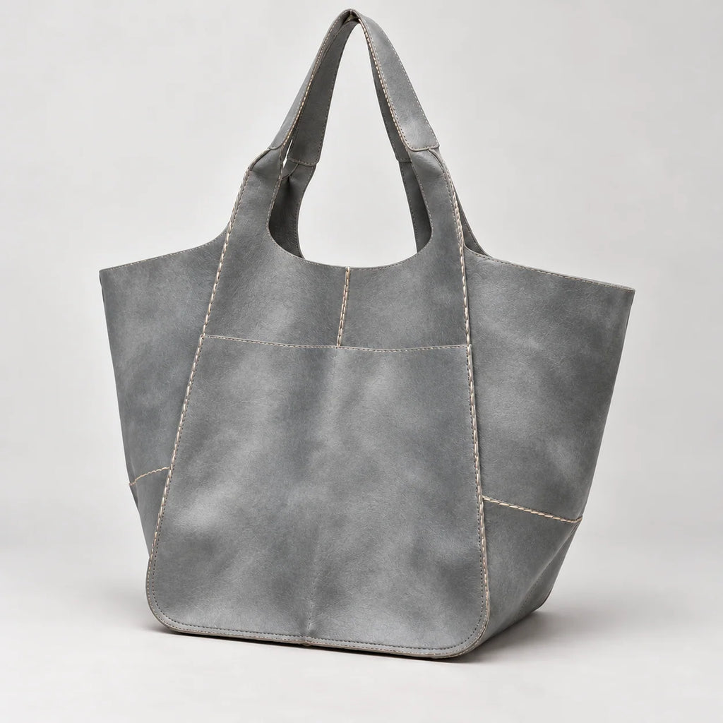 Bolsa shopper cinza Renata em ângulo complementar mostrando bolso e lateral