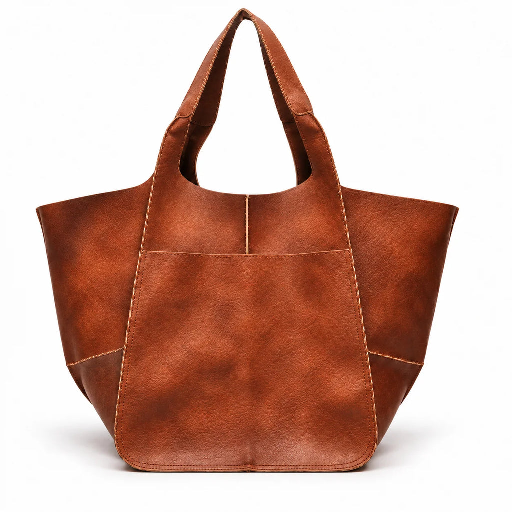 Maxi bolsa shopper feminina marrom Renata com alças largas e bolso frontal em fundo branco