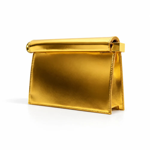 Bolsa Clutch Feminina Dourada Metalizada Lumière em fundo branco