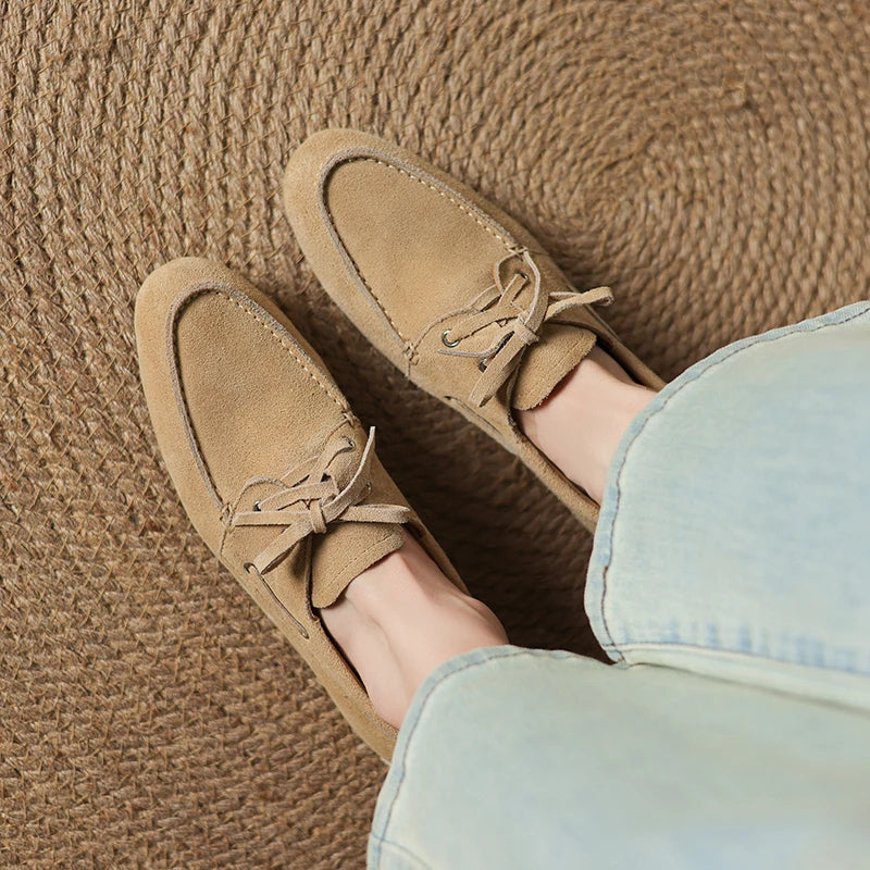 Loafer Feminino de Couro Bege com Cadarço – Olívia - imagem 3