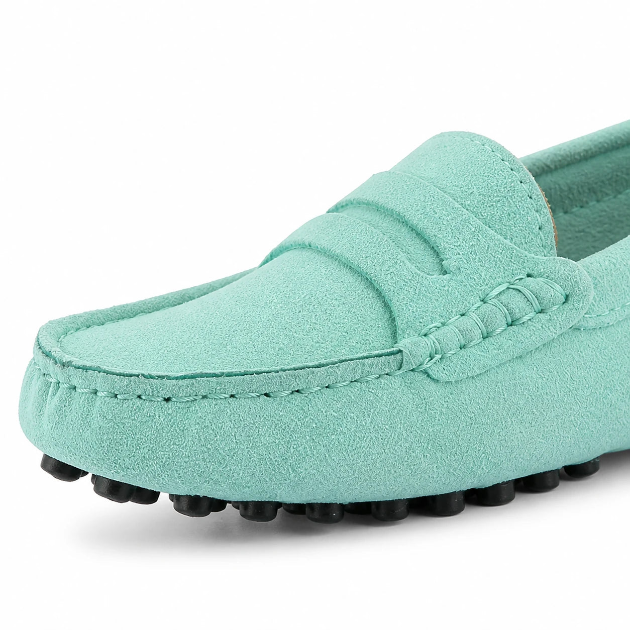 Detalhe da textura e costuras do mocassim feminino Azul Claro Elisa