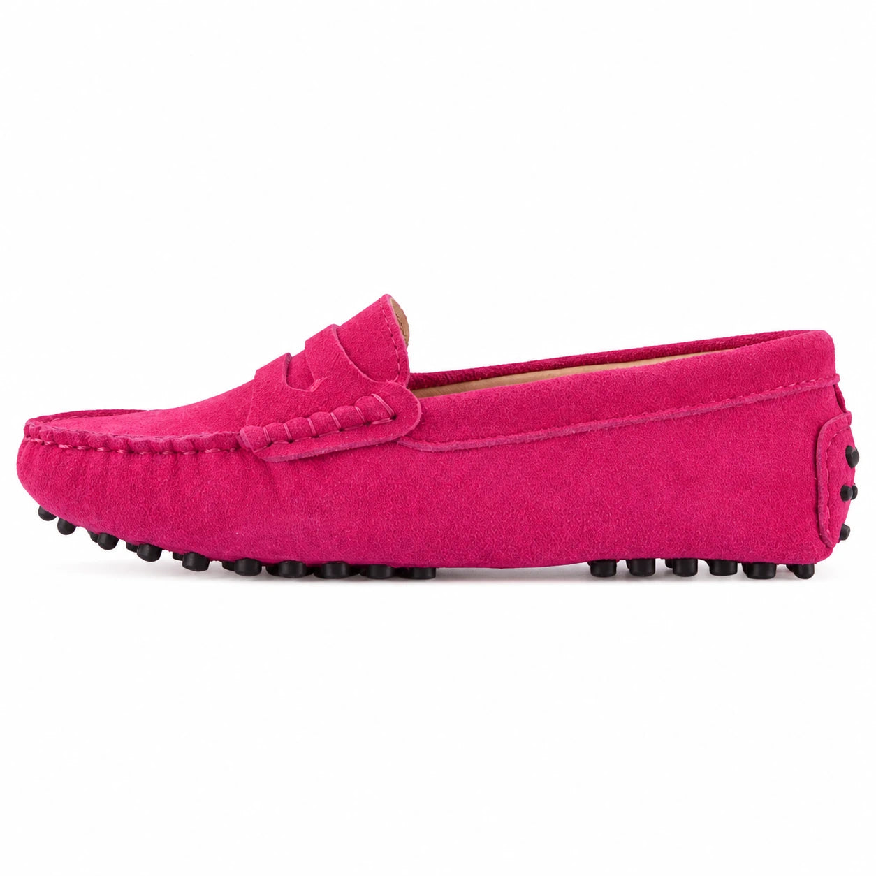 Mocassim feminino Rosa Elisa em perfil lateral com fundo branco