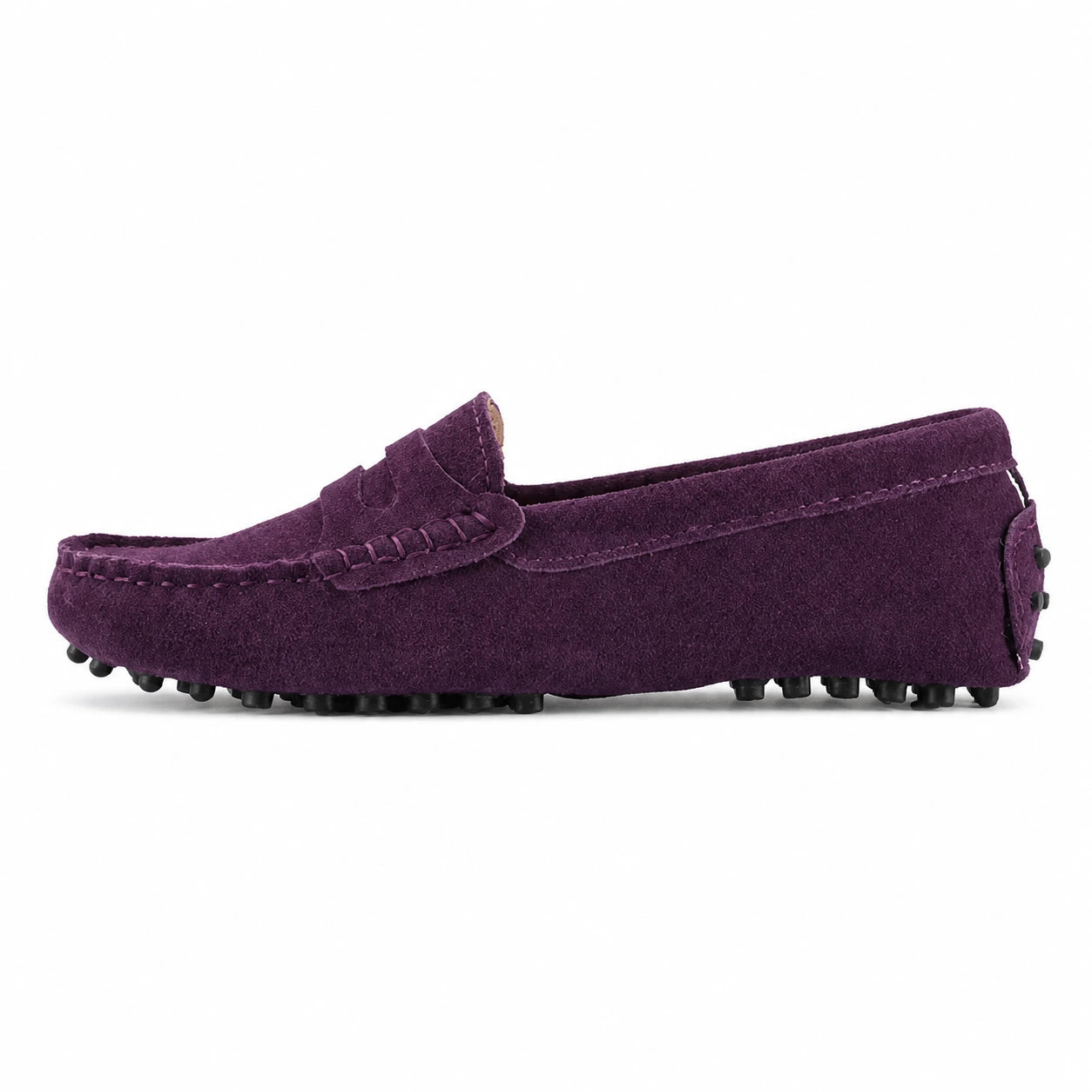 Mocassim Feminino Camurça Sintética Uva Elisa em fundo branco