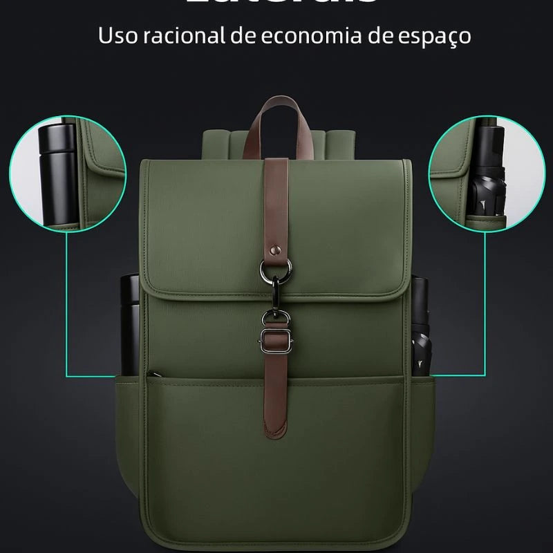 Bolsos laterais da mochila feminina verde