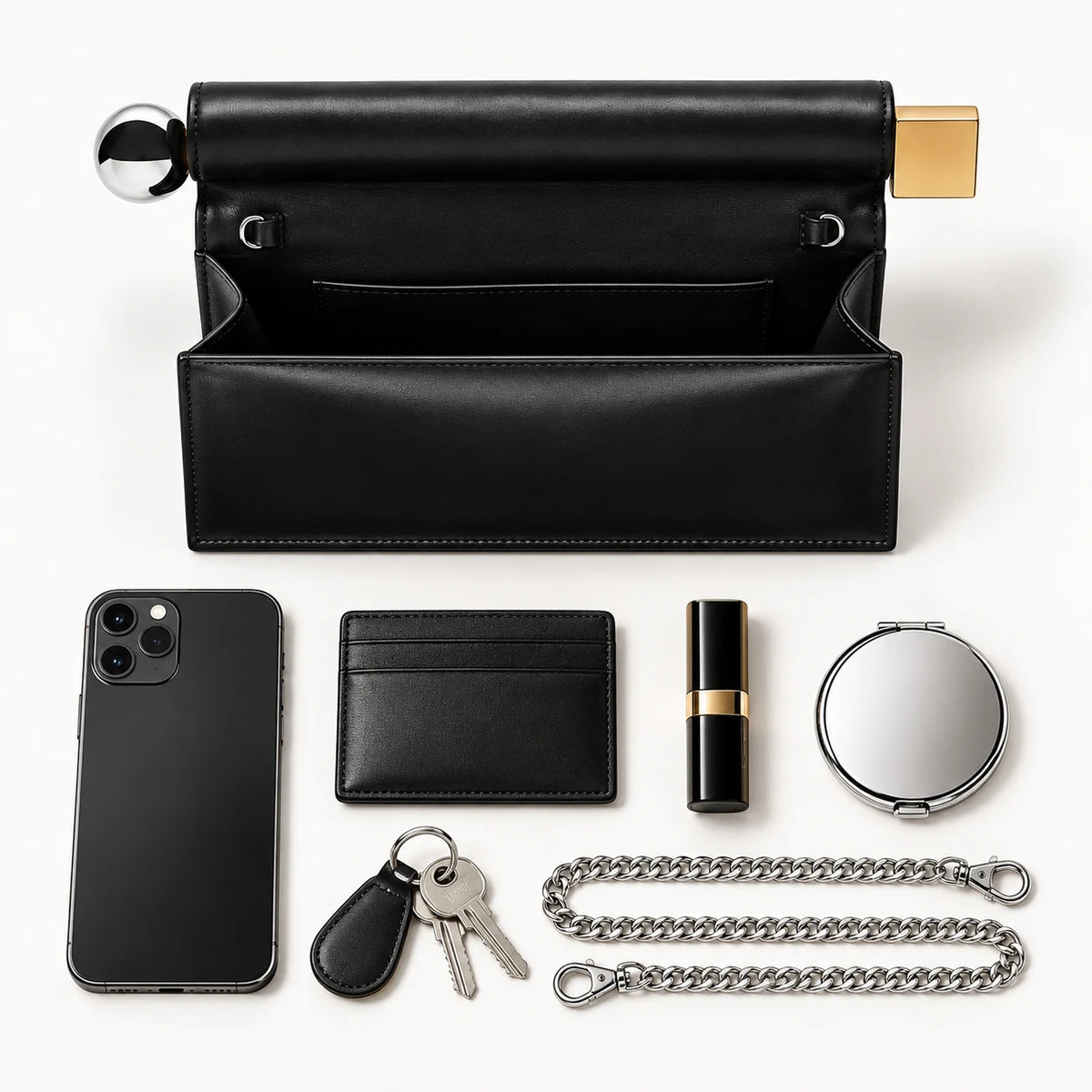Capacidade interna da Bolsa Clutch Feminina Preta Lisa Lumière